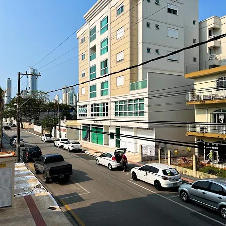 Lindo Apto Balneario Camboriu 1200 M Praia Central Exterior photo